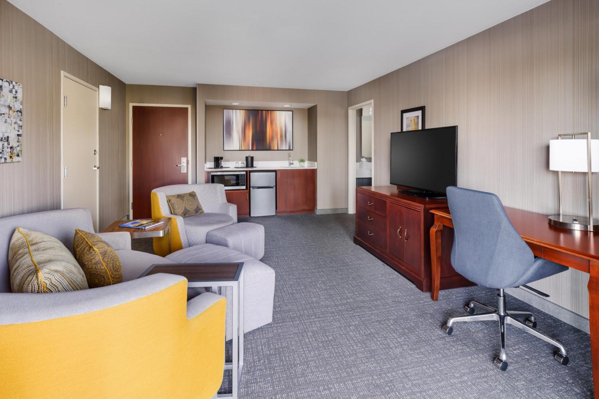 Courtyard By Marriott Roseville Galleria Mall/Creekside Ridge Drive Екстериор снимка